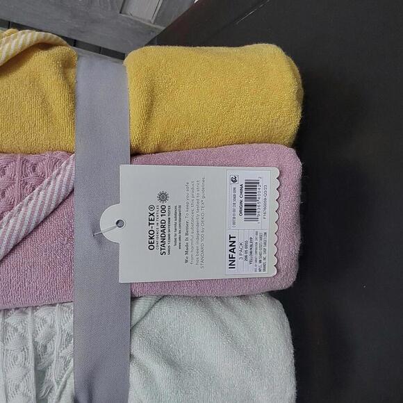 Baby Girls' 3 Pack Waffle Hooded Bath Towel | Cloud Island - Picture 3 of 6